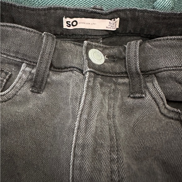 High Rise Mom Short - Picture 2 of 3